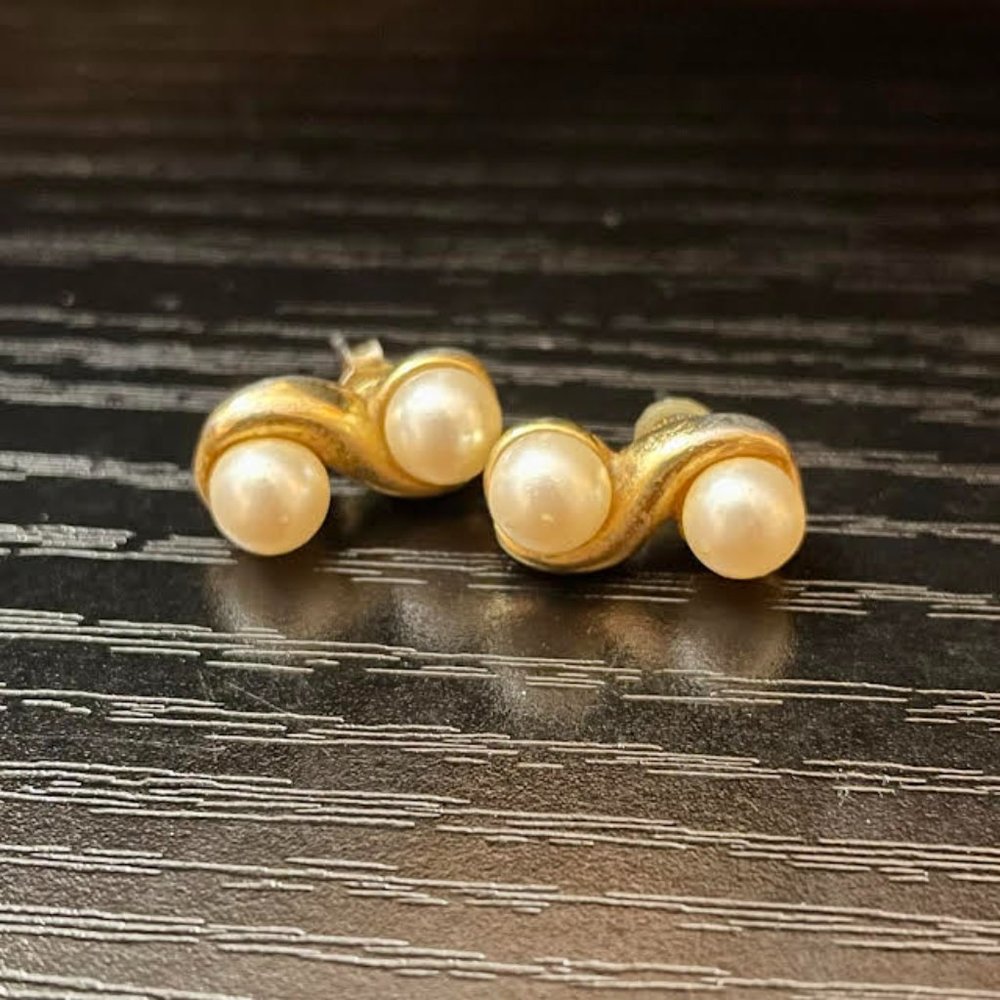 Vintage Double Pearl Stud Earrings